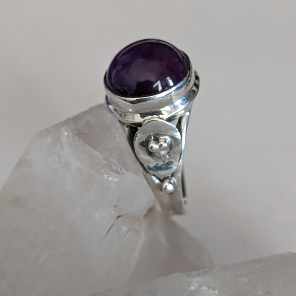 Natural Purple Amethyst, 925 Silver Ring, size 8 - Picture 5 of 11
